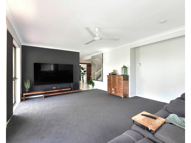 27 Sweeney Court, Glenella QLD 4740