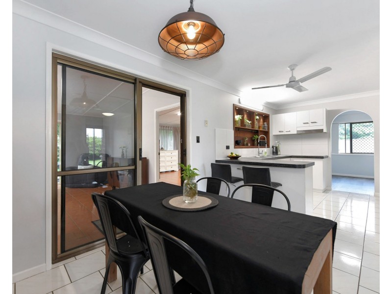 27 Sweeney Court, Glenella QLD 4740