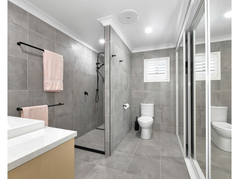 27 Sweeney Court, Glenella QLD 4740