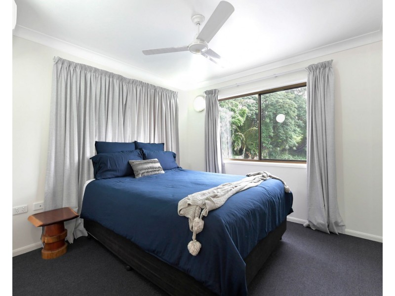 27 Sweeney Court, Glenella QLD 4740