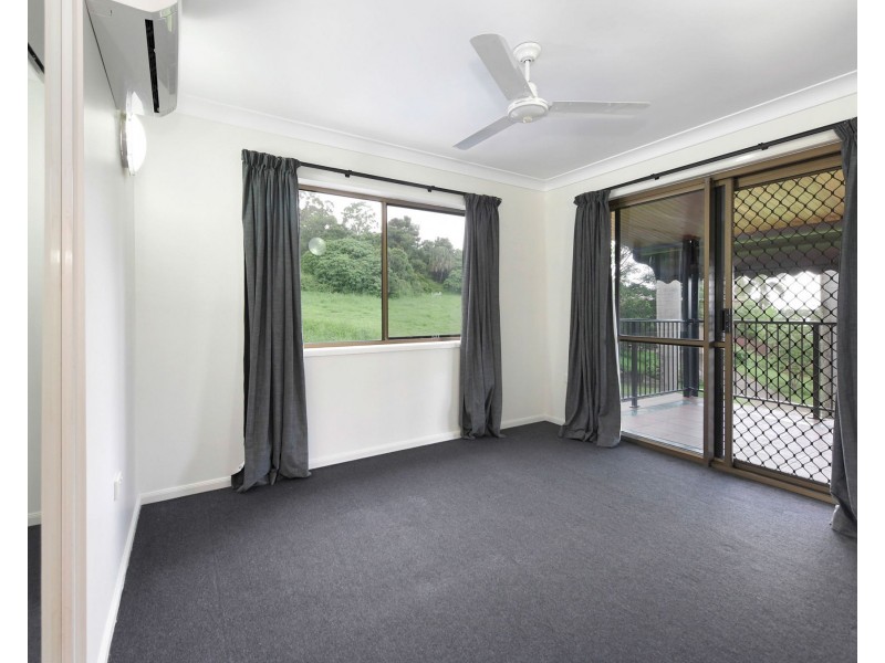 27 Sweeney Court, Glenella QLD 4740