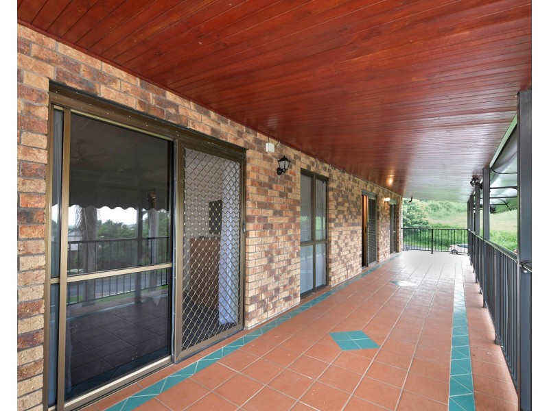 27 Sweeney Court, Glenella QLD 4740