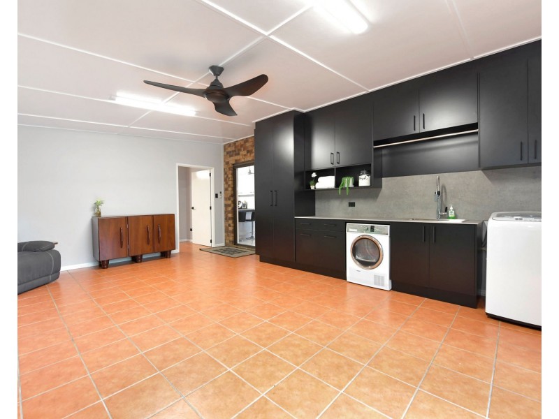 27 Sweeney Court, Glenella QLD 4740