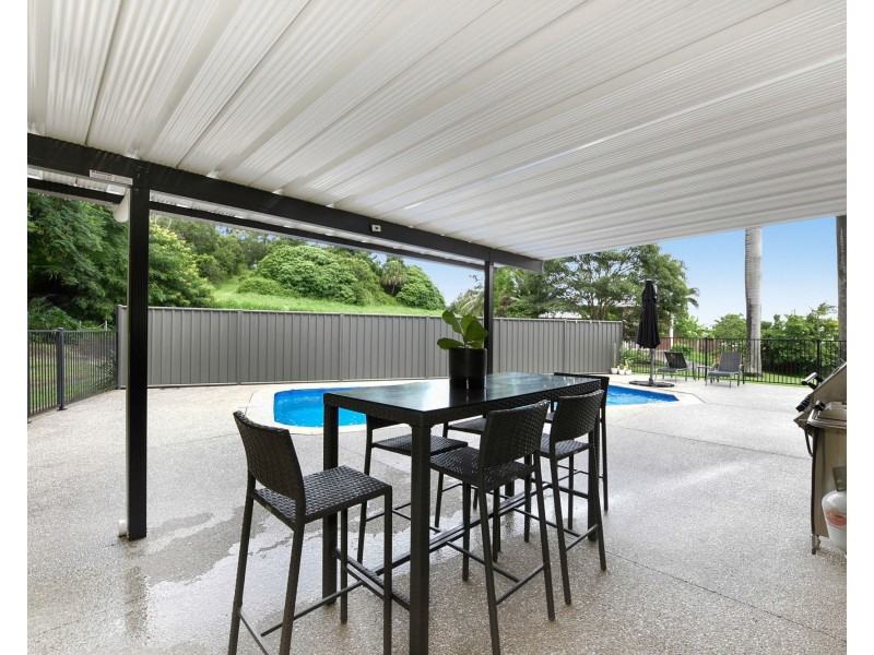 27 Sweeney Court, Glenella QLD 4740