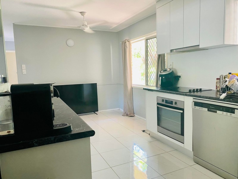 24 Finch Street, Slade Point QLD 4740