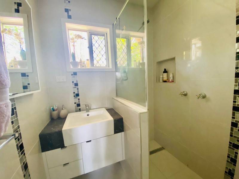 24 Finch Street, Slade Point QLD 4740