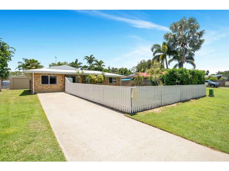 15 Leister Court, Bucasia QLD 4750
