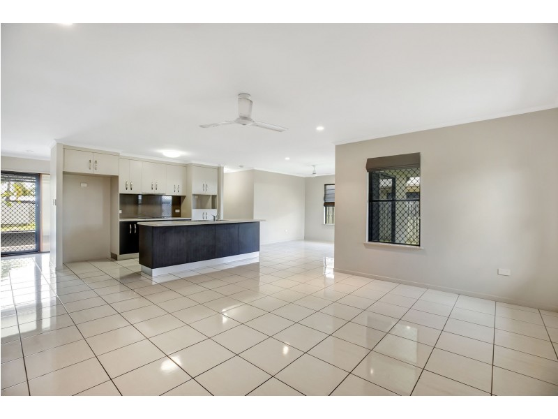 4 Pelorus Court, Ooralea QLD 4740