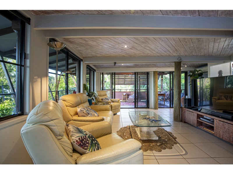 47 Ocean Avenue, Slade Point QLD 4740
