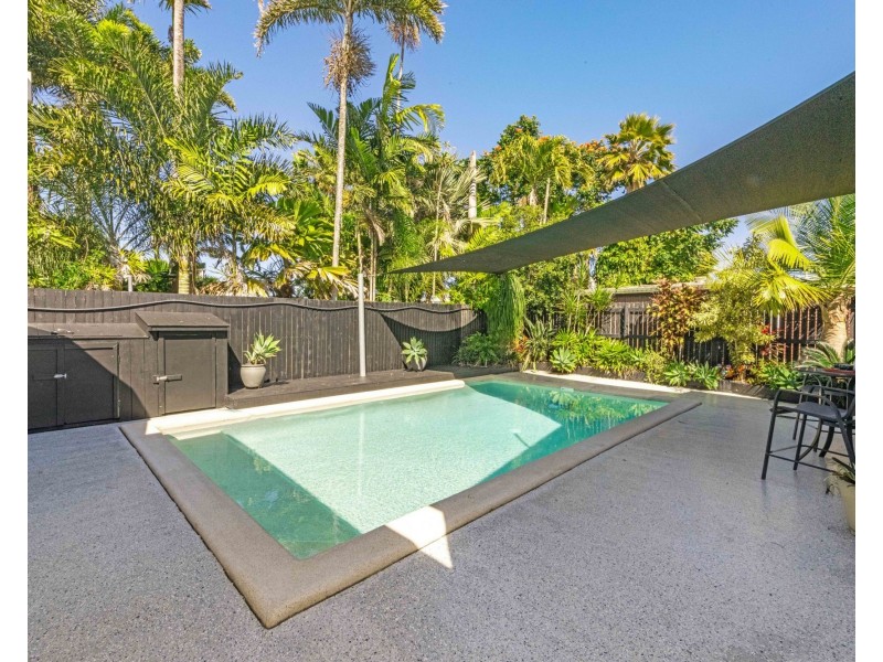 13 Perry Street, West Mackay QLD 4740