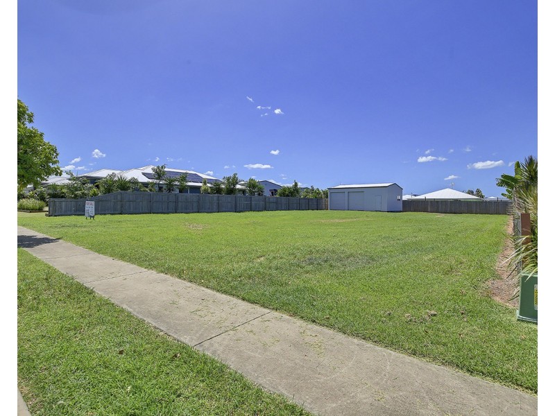 9 Treloar Place, Marian QLD 4753