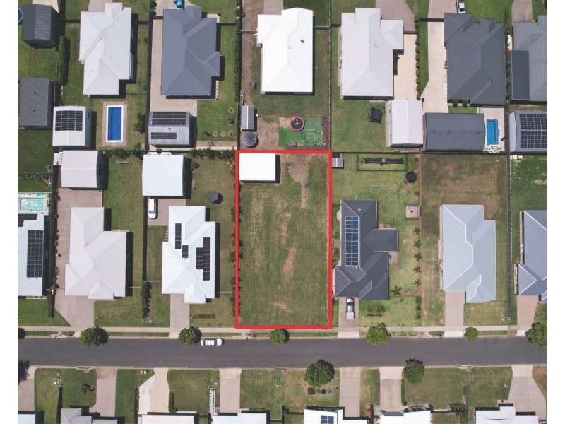 9 Treloar Place, Marian QLD 4753
