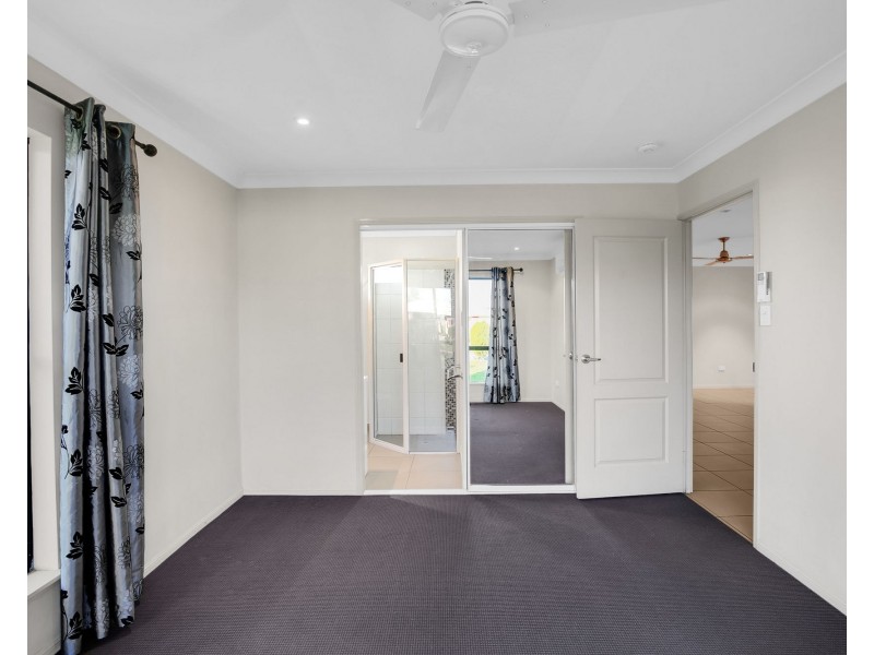 15 Woden Crescent, Ooralea QLD 4740