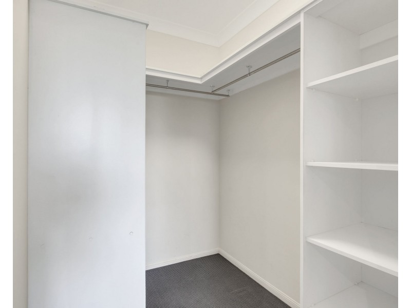 15 Woden Crescent, Ooralea QLD 4740