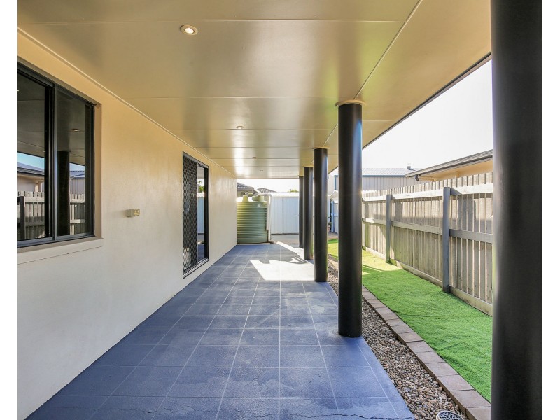 15 Woden Crescent, Ooralea QLD 4740
