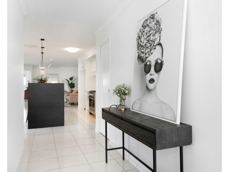 46 Montgomery Street, Rural View QLD 4740