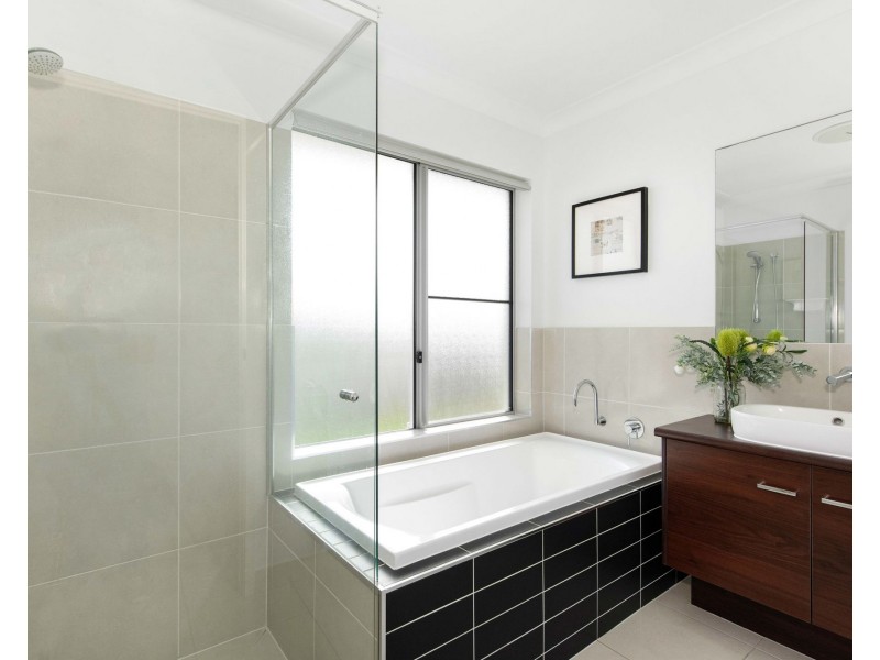 46 Montgomery Street, Rural View QLD 4740