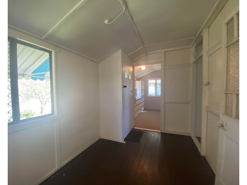 296 Bridge Road, West Mackay QLD 4740