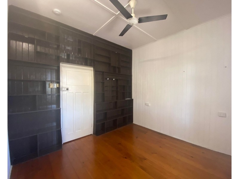296 Bridge Road, West Mackay QLD 4740