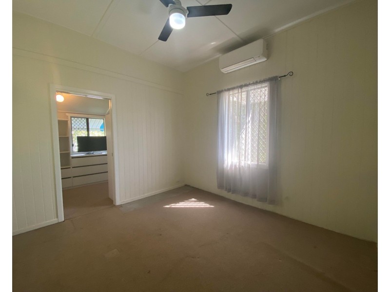 296 Bridge Road, West Mackay QLD 4740