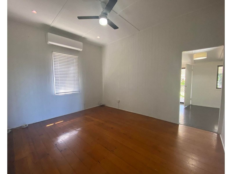 296 Bridge Road, West Mackay QLD 4740