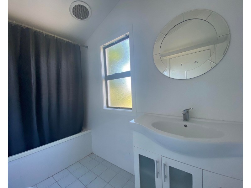 296 Bridge Road, West Mackay QLD 4740