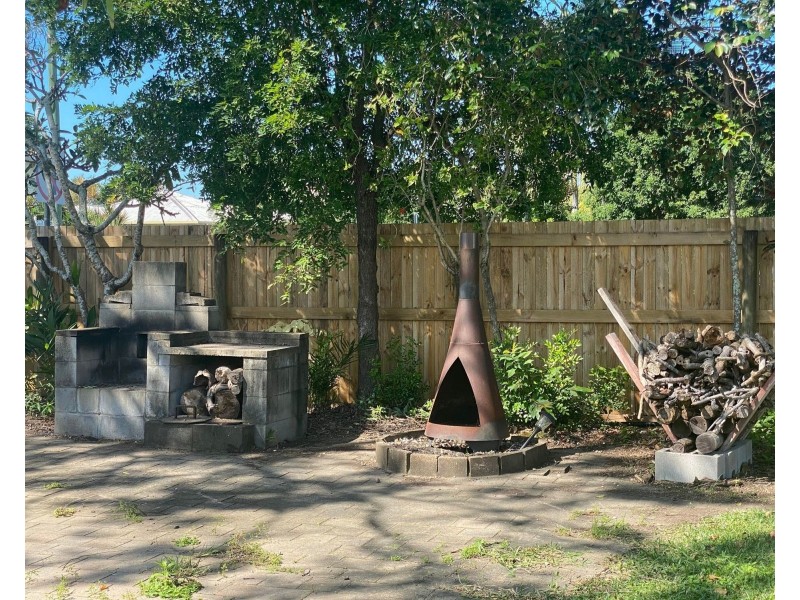 296 Bridge Road, West Mackay QLD 4740