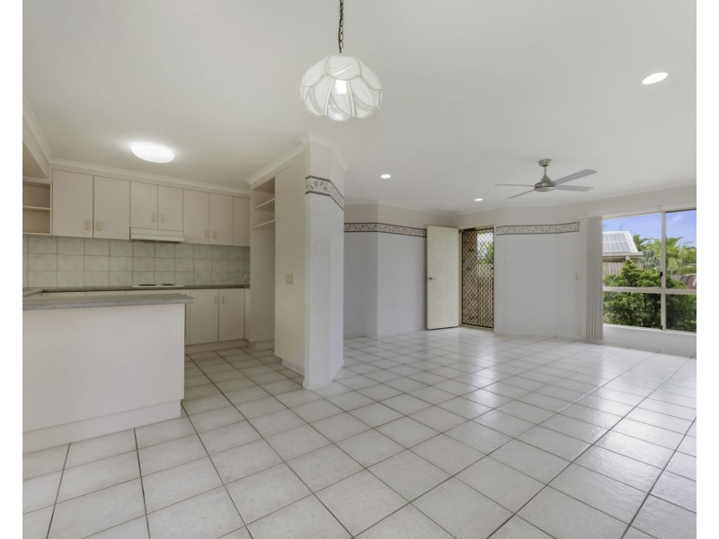 2/58 Maguire Street, Andergrove QLD 4740