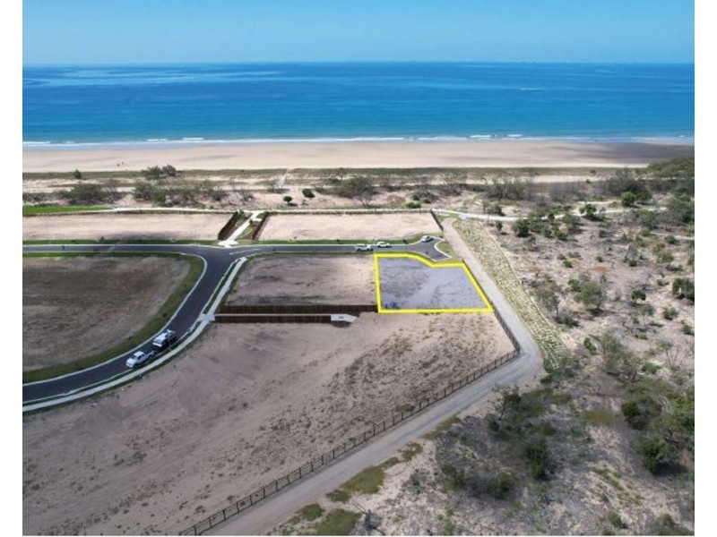 4 Shoreline Place, Mackay Harbour QLD 4740