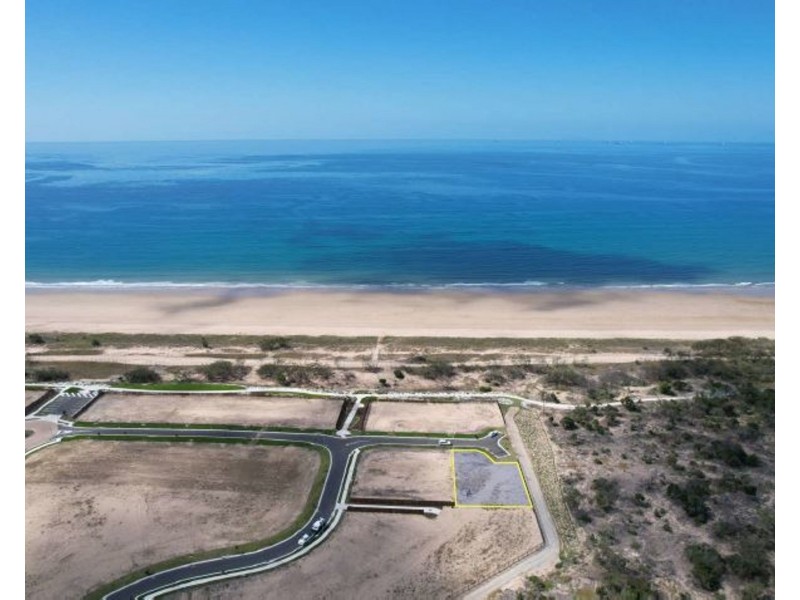 4 Shoreline Place, Mackay Harbour QLD 4740