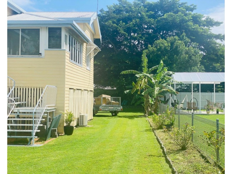 14 Clark Street, South Mackay QLD 4740