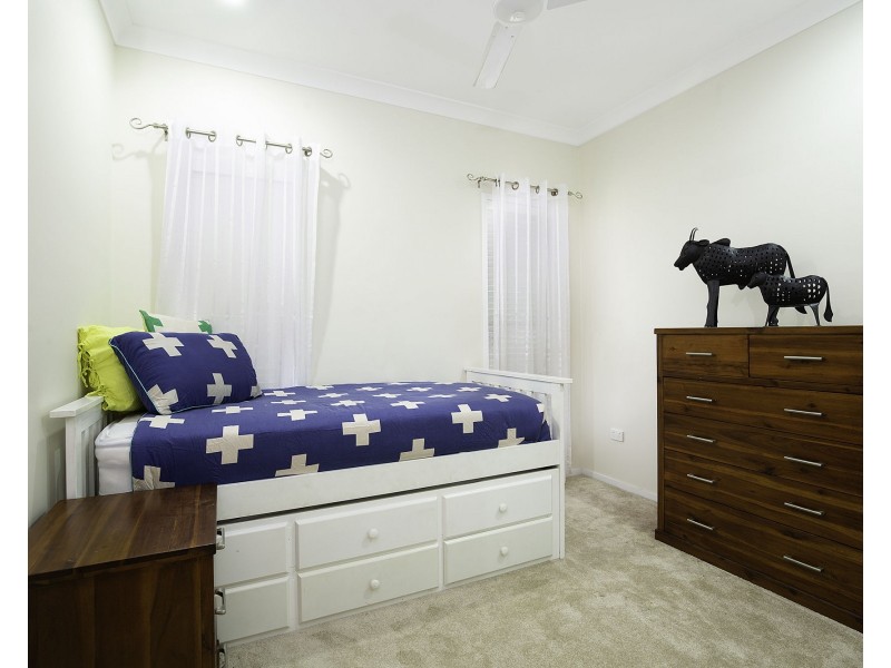 1 Steve Street, Walkerston QLD 4751