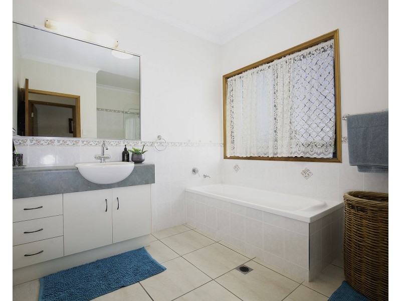 9 Polly Crescent, Richmond QLD 4740