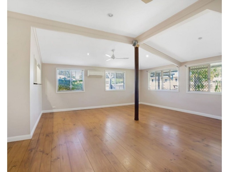 1 Andergrove Road, Andergrove QLD 4740