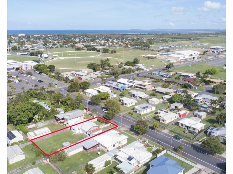 4 Black Street, South Mackay QLD 4740