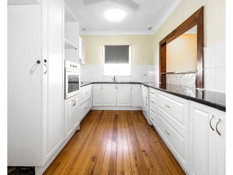 4 Black Street, South Mackay QLD 4740