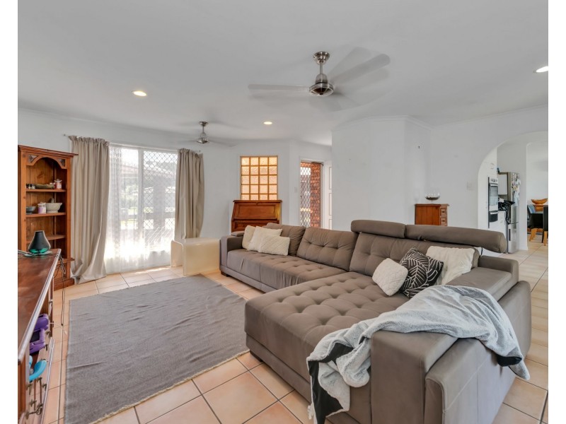 14 Cambridge Avenue, Andergrove QLD 4740