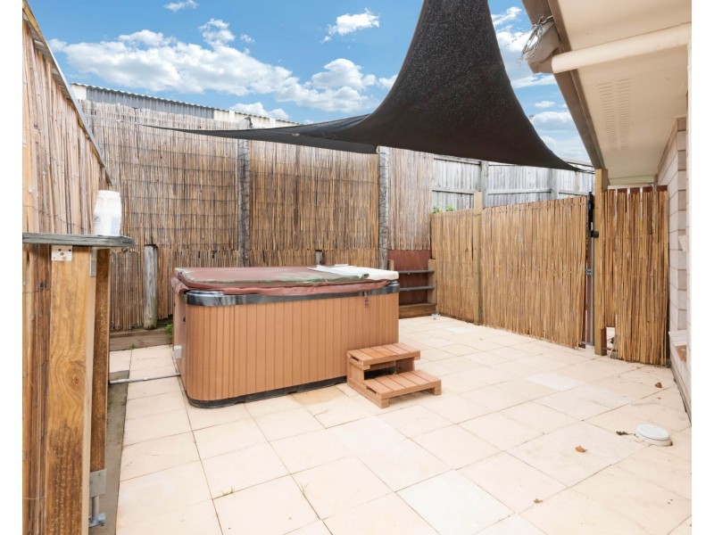 26 Kristy Crescent, Eimeo QLD 4740