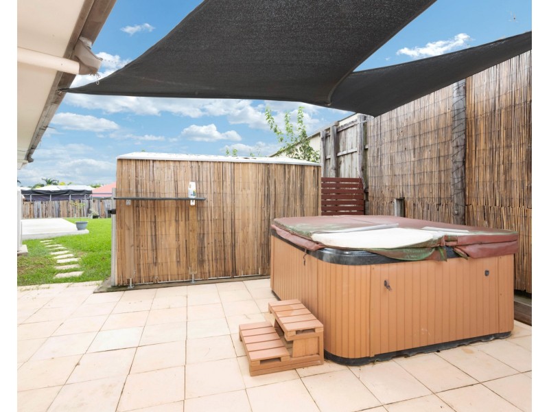 26 Kristy Crescent, Eimeo QLD 4740