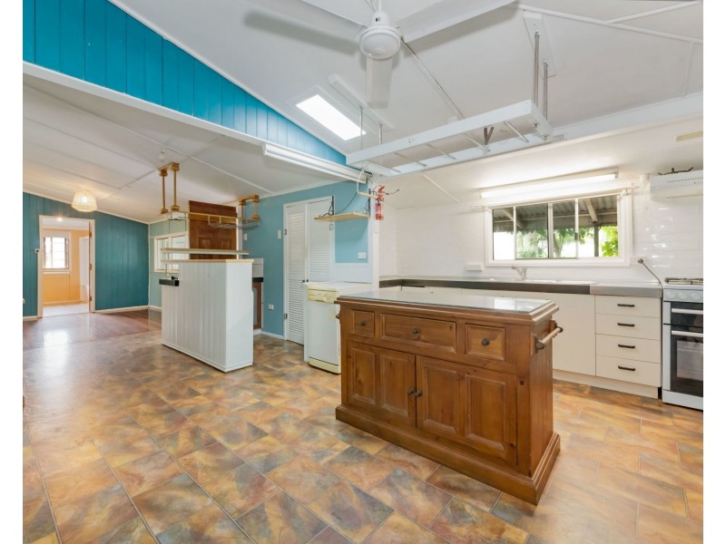 91334 Bruce Highway, Sarina QLD 4737