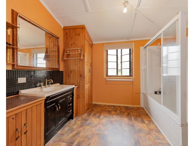 91334 Bruce Highway, Sarina QLD 4737