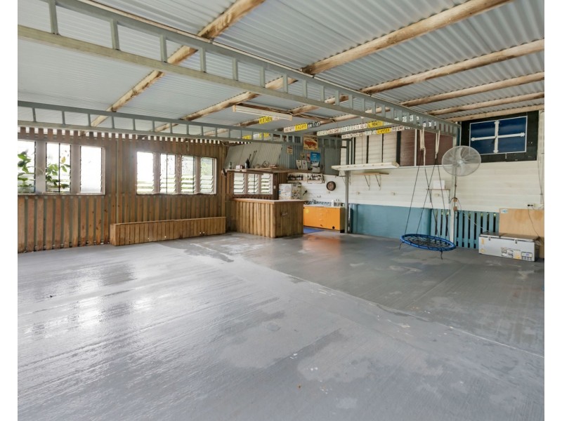 91334 Bruce Highway, Sarina QLD 4737