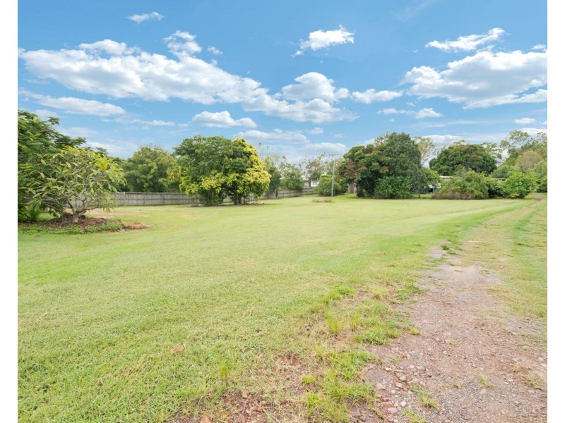 91334 Bruce Highway, Sarina QLD 4737