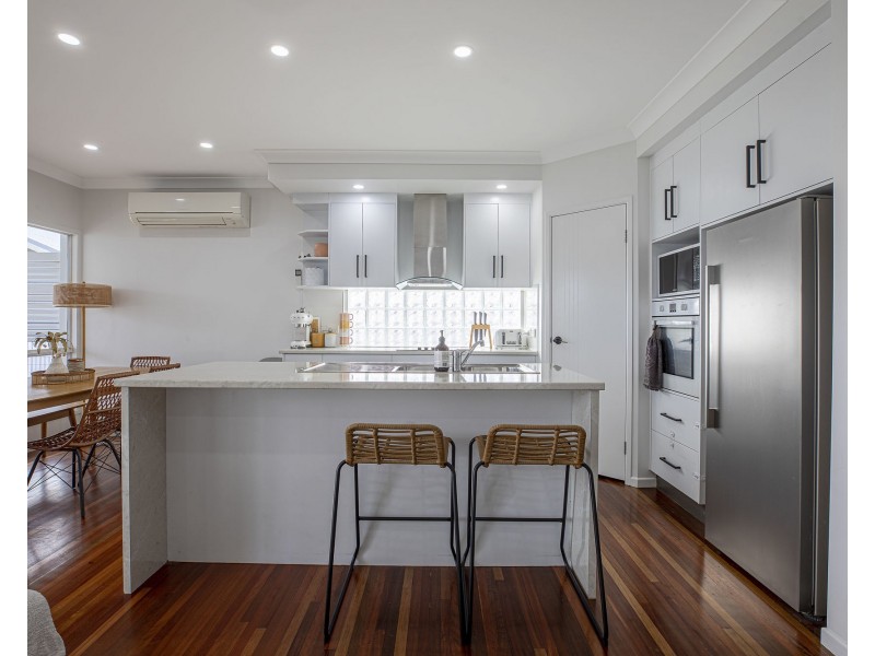 2 Mackenzie Street, West Mackay QLD 4740