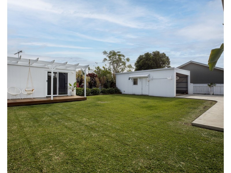 2 Mackenzie Street, West Mackay QLD 4740