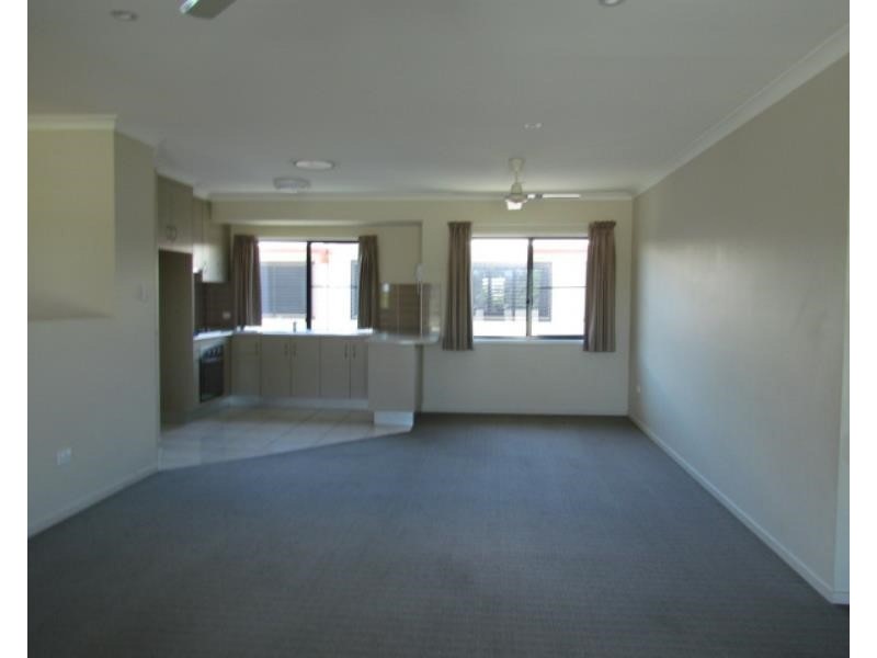 2/6A Petersen Street, North Mackay QLD 4740