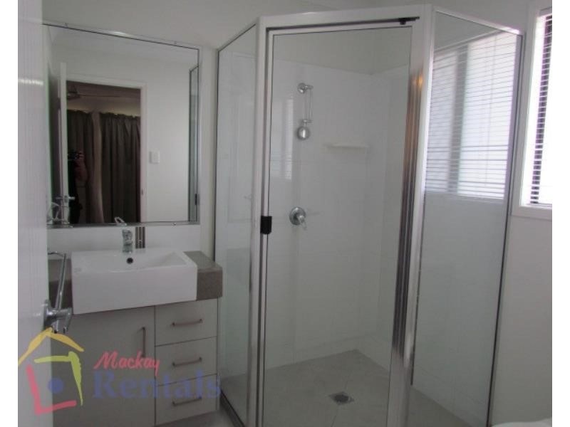 71 Village Circuit, Eimeo QLD 4740