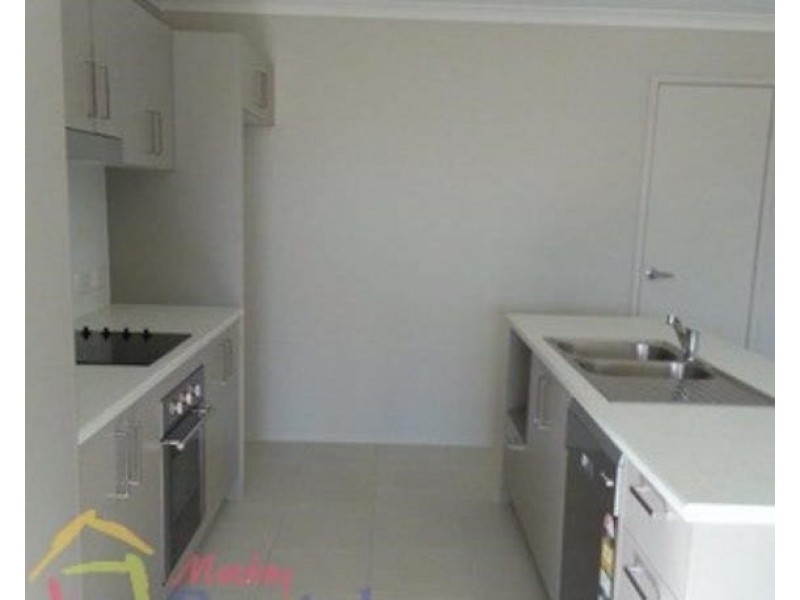 4 Michelle Place, Mirani QLD 4754