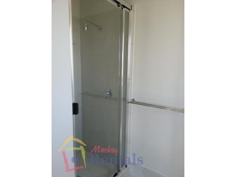 4 Michelle Place, Mirani QLD 4754