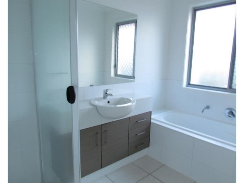 1/32 Warilla View Court, Blacks Beach QLD 4740